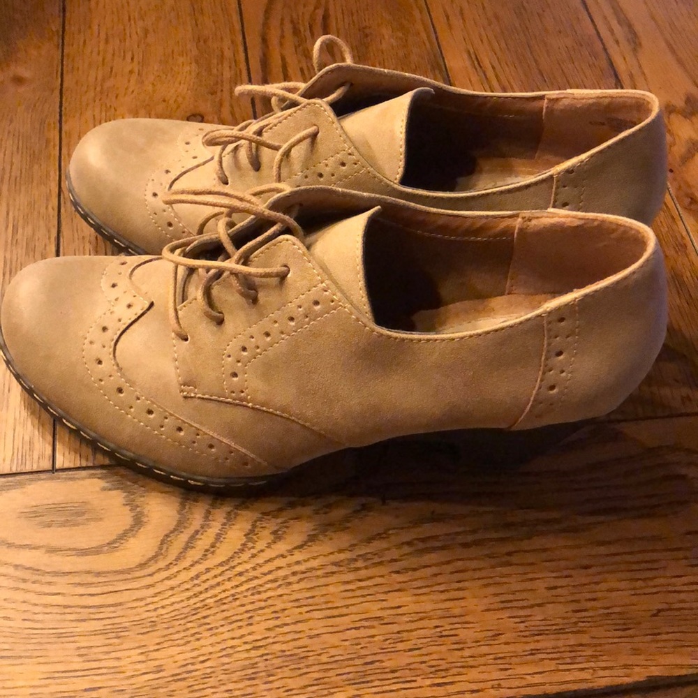 Euro Soft by Sofft new never worn